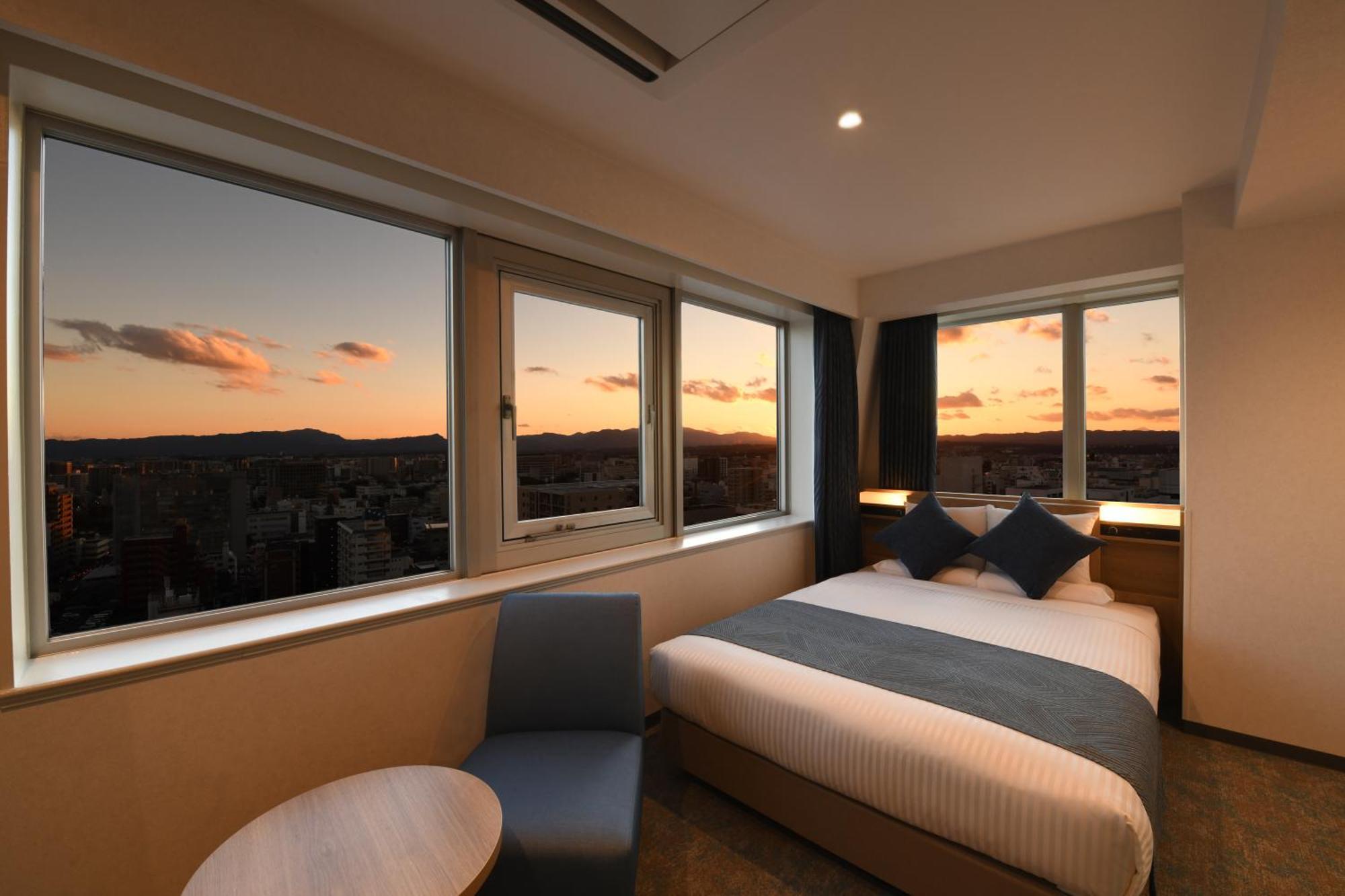 Art Hotel Miyazaki Sky Tower Екстер'єр фото